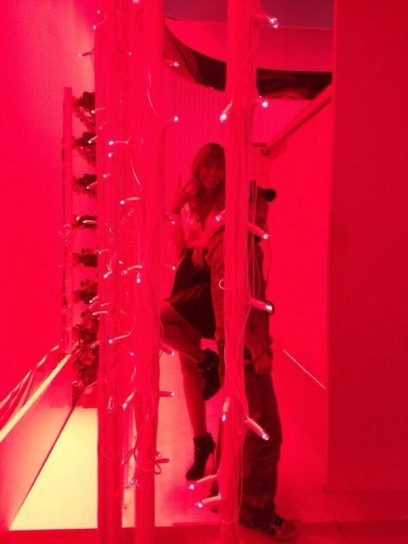 Elenoire in uno studio tv 