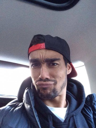 Il tennista in auto