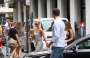 Michelle Hunziker fa shopping a Milano